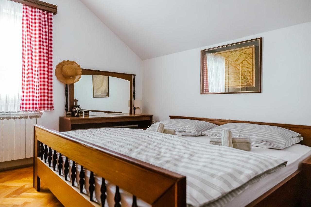 Lika Story Apartman Josipdol Kültér fotó